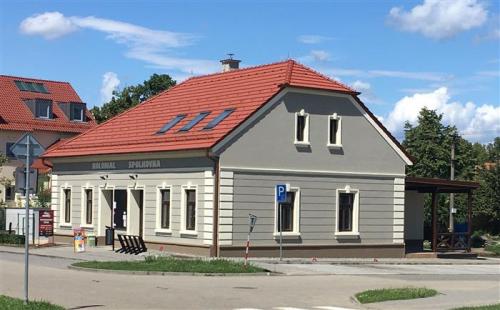 Opravený objekt - Koloniál a Spolkovna.